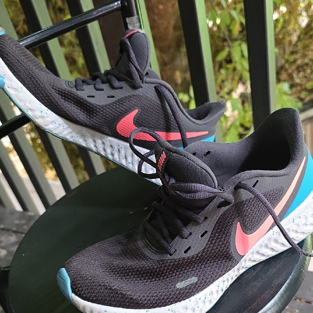 Nike Black and Coral Athletic Shoes - Picture 9 of 12